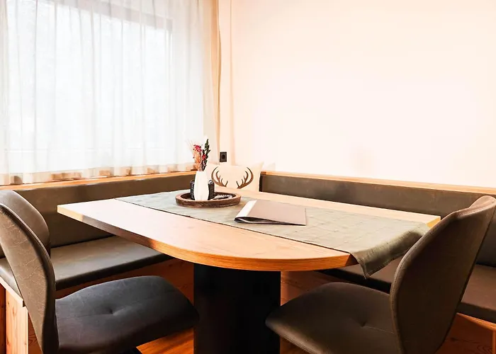 1210 Benglerwald Apartment